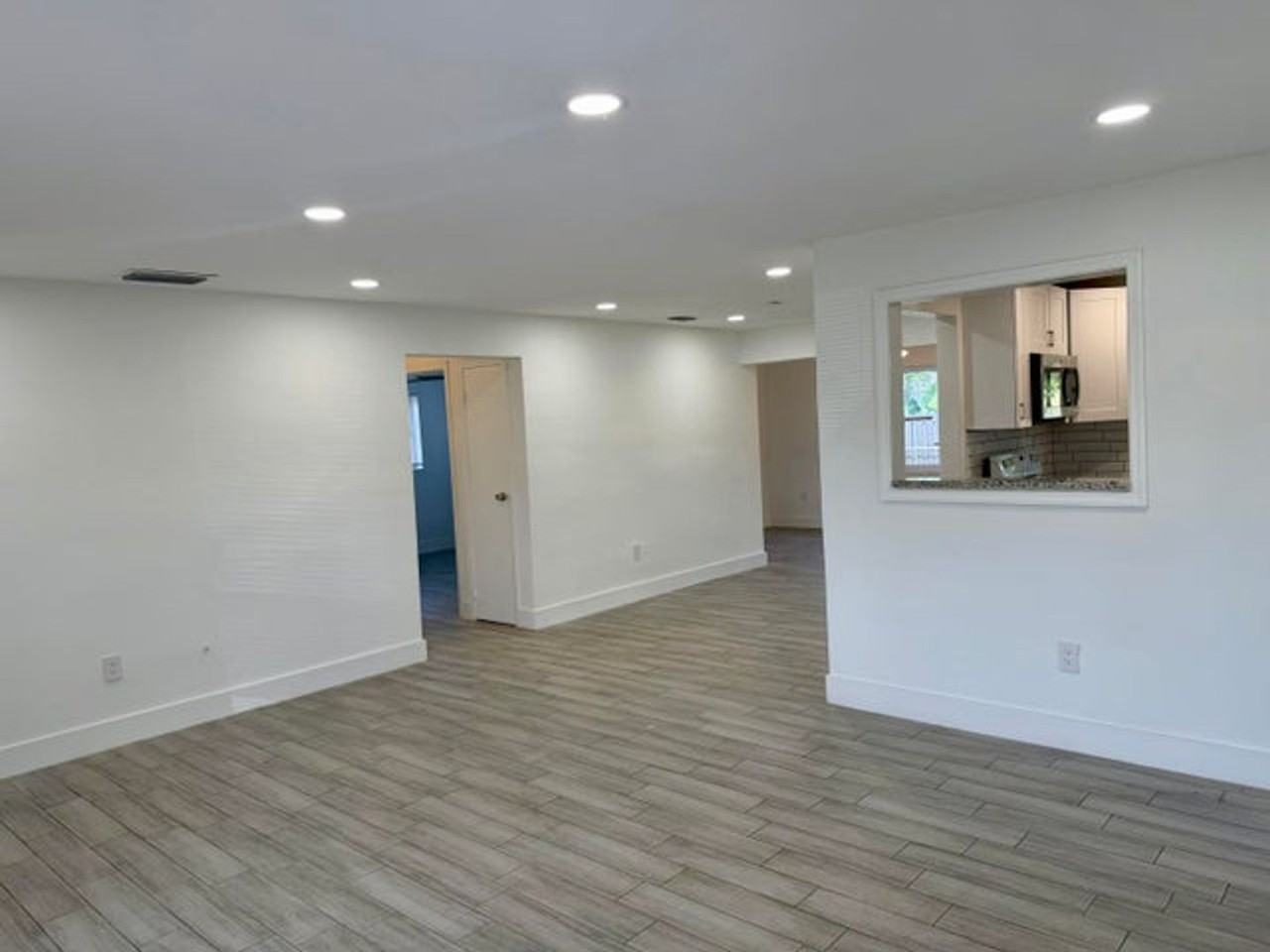 8361 Nw 27th Pl - Photo 4 of 16