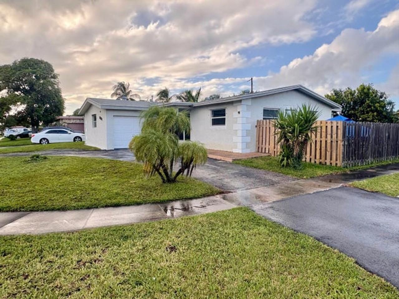 8361 Nw 27th Pl - Photo 7 of 16