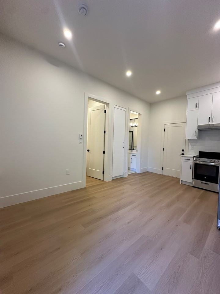 11780 Kingfisher Drive - Photo 3 of 12