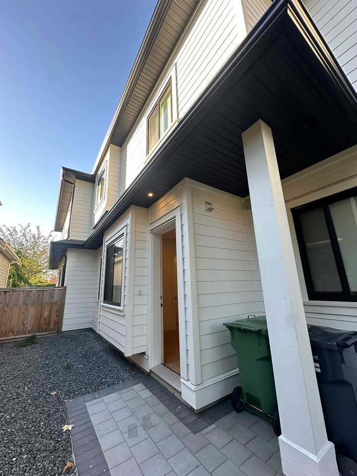 11780 Kingfisher Drive - Photo 2 of 12