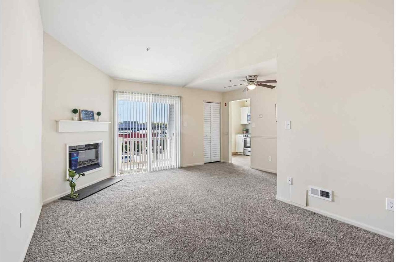 Fox Run Apartments and Townhomes - Photo 6 of 48