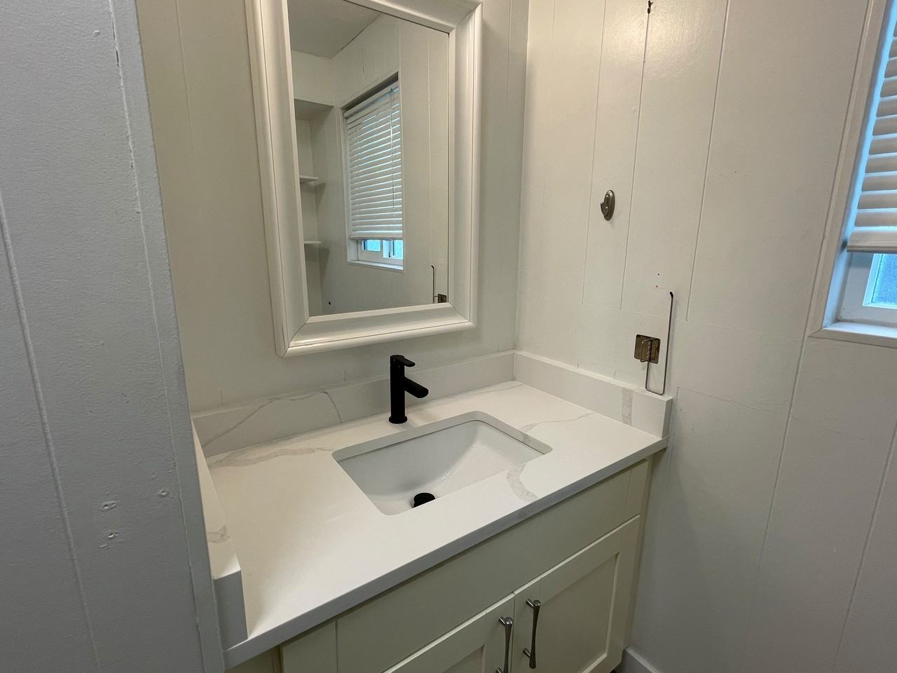 4085 Union Street - Photo 5 of 12