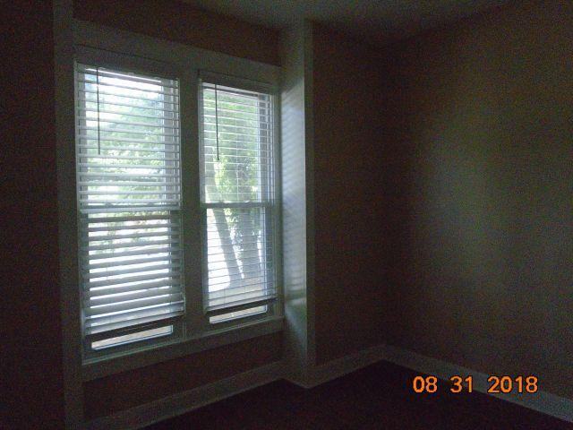 114 N Ewing Ave - Photo 7 of 20