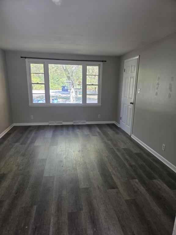 63 Garnet Rd - Photo 5 of 21