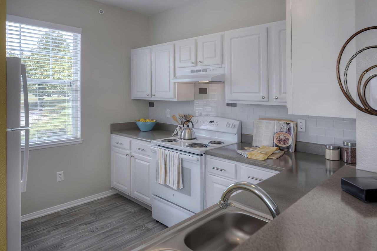 Manzanita Gate Apartments - Photo 4 of 24