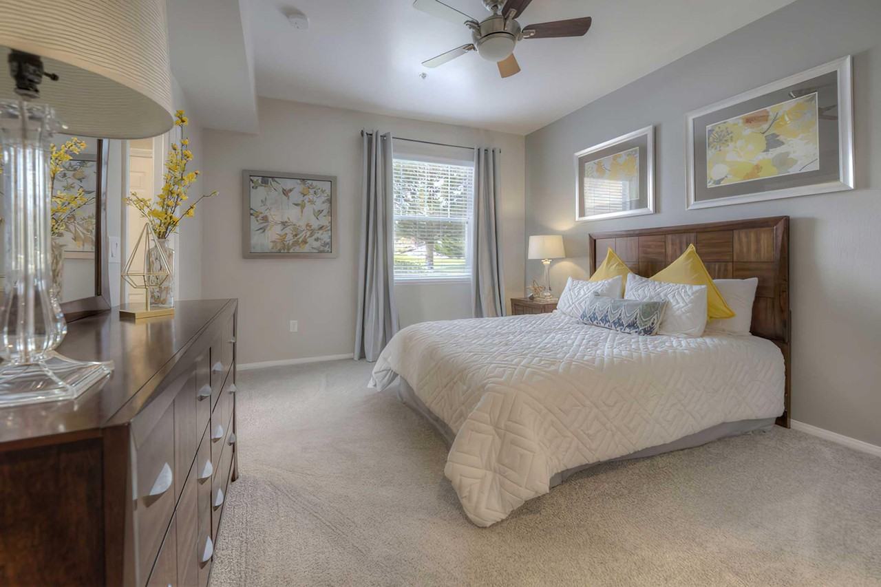 Manzanita Gate Apartments - Photo 6 of 24