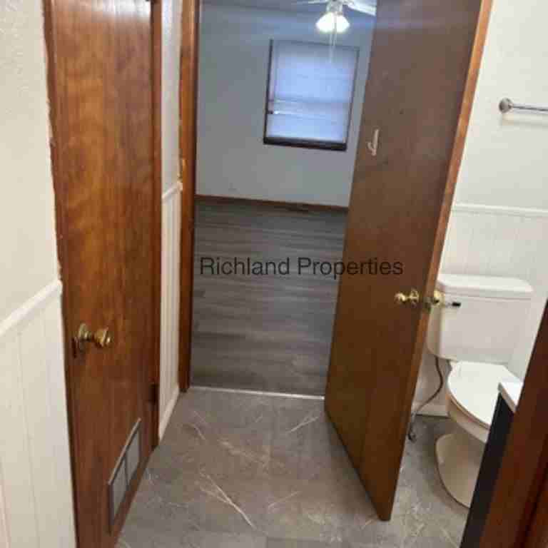 1215 E Broadway Blvd - Photo 3 of 10