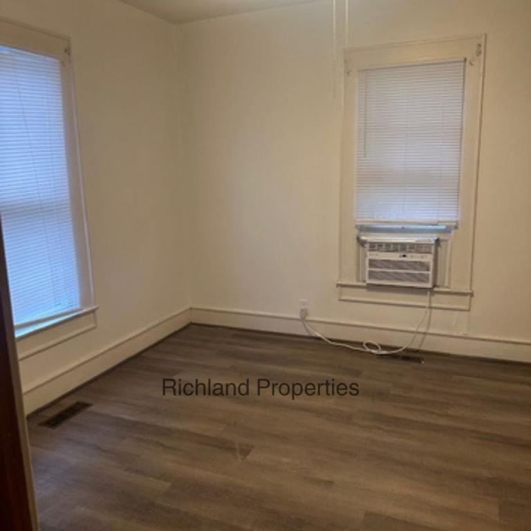 1215 E Broadway Blvd - Photo 5 of 10