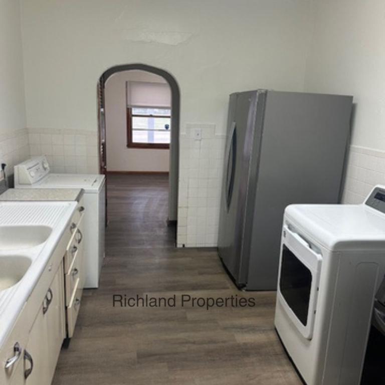 1215 E Broadway Blvd - Photo 7 of 10