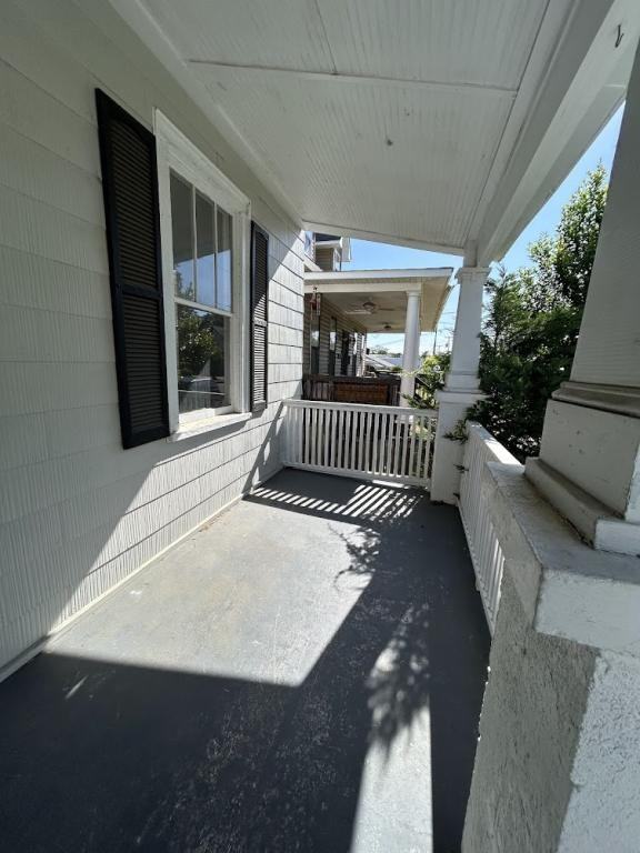 1405 Queen St - Photo 2 of 19