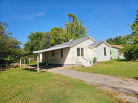 405 S Maple St - Photo 1 of 1