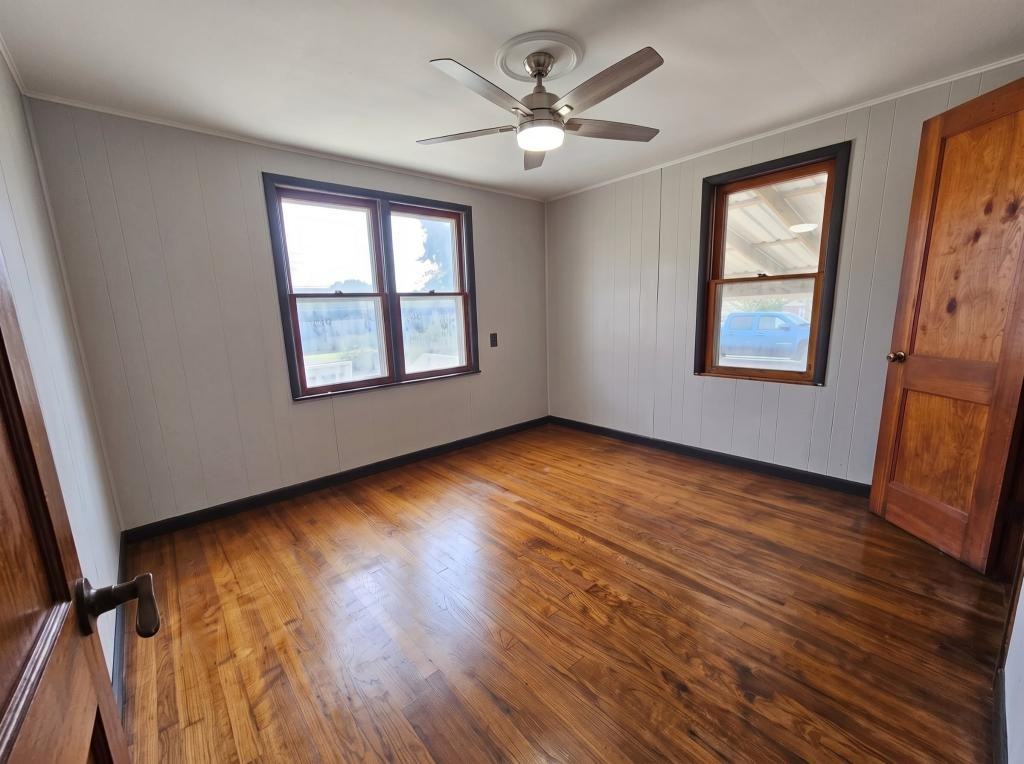 405 S Maple St - Photo 6 of 11