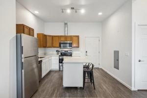 featured image of 725 Wilson St