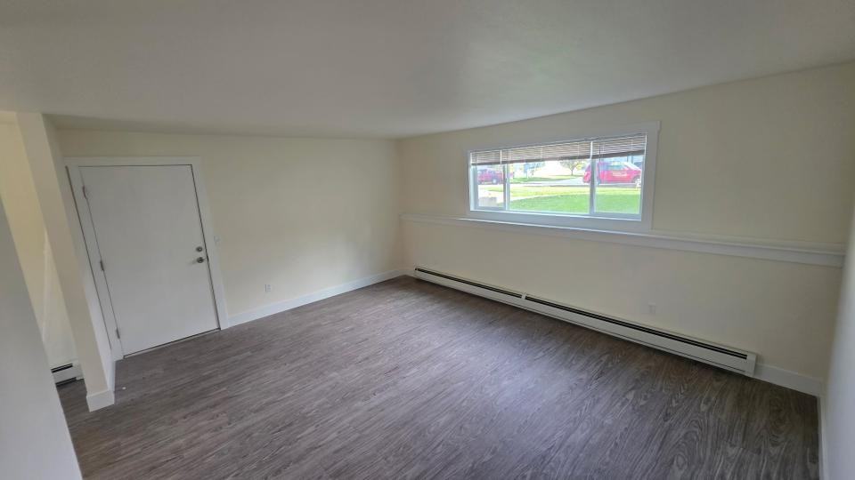 2050 Clubhouse Way #3 - Photo 6 of 11