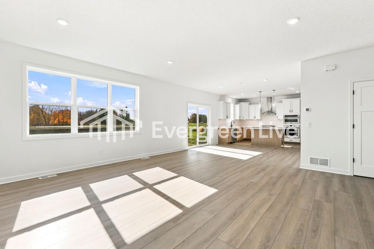 669 Sierra Pkwy - Photo 6 of 18