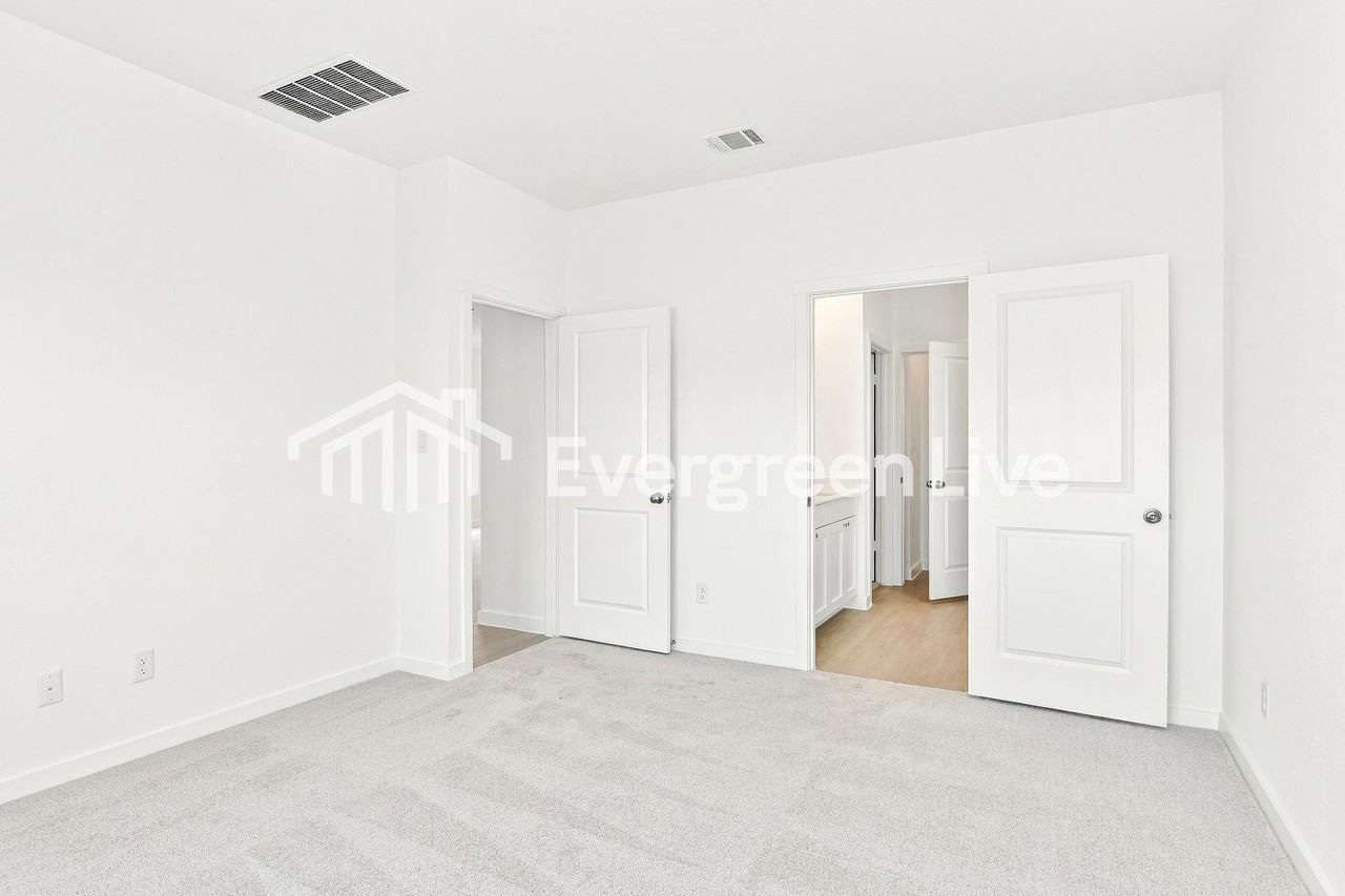 1307 Hermosa Gdns - Photo 6 of 15