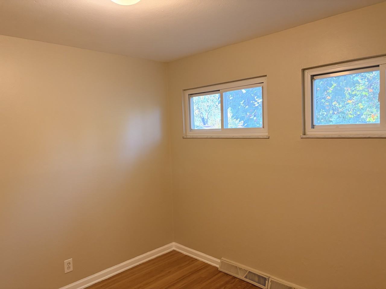 1229 Olivette Dr - Photo 5 of 9