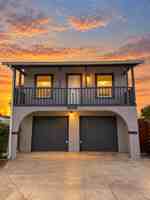 featured image of 1053 W 15th St