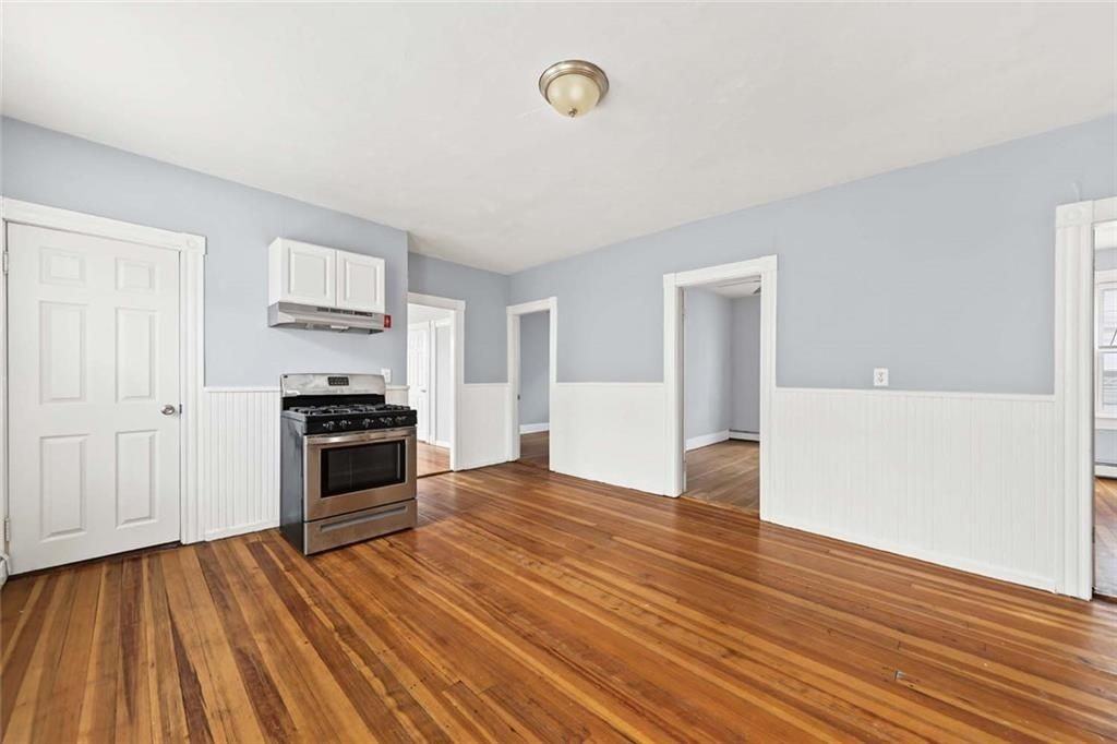 117 Burnside Ave ##3 - Photo 2 of 22