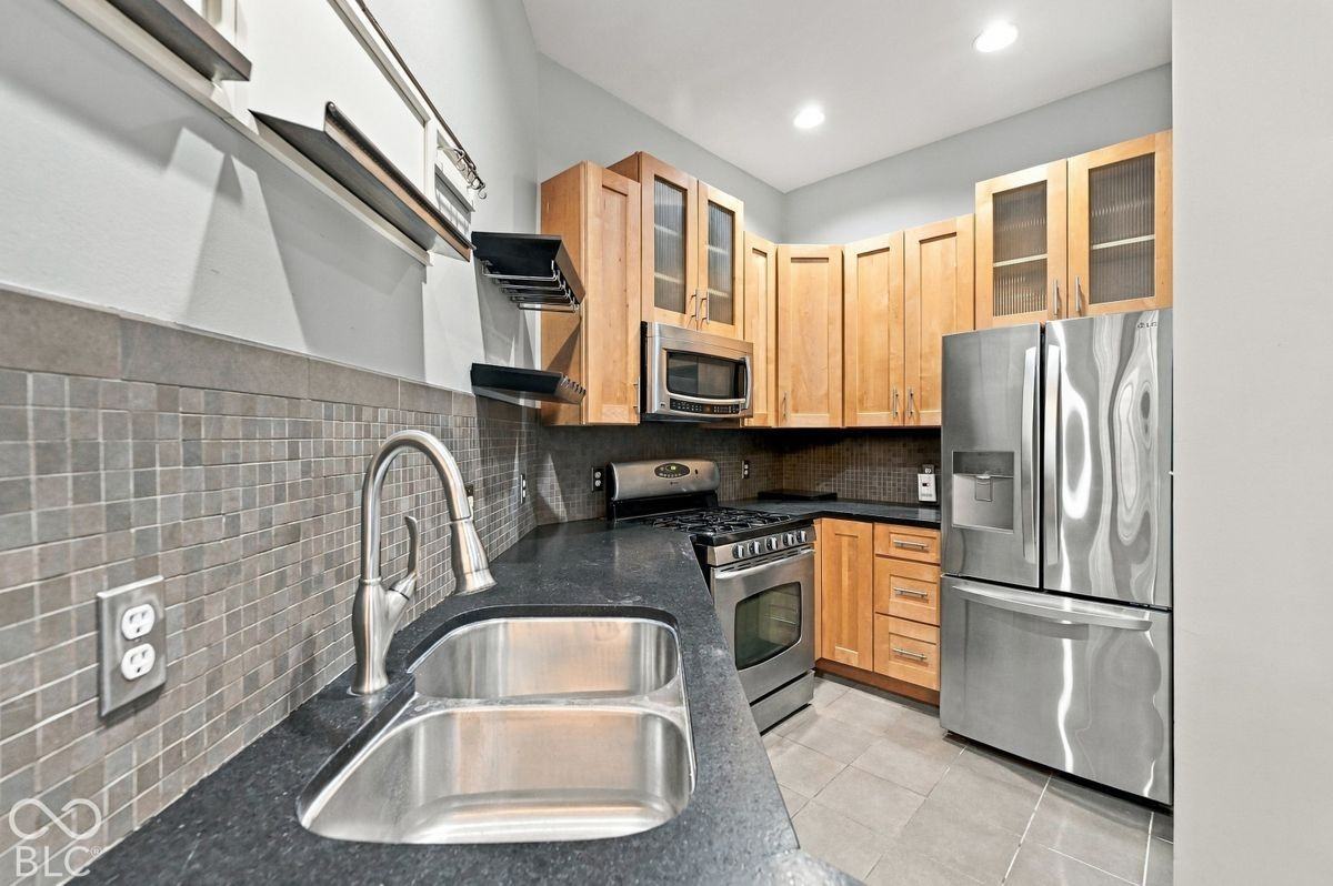 611 N Park Ave ##109 - Photo 7 of 45
