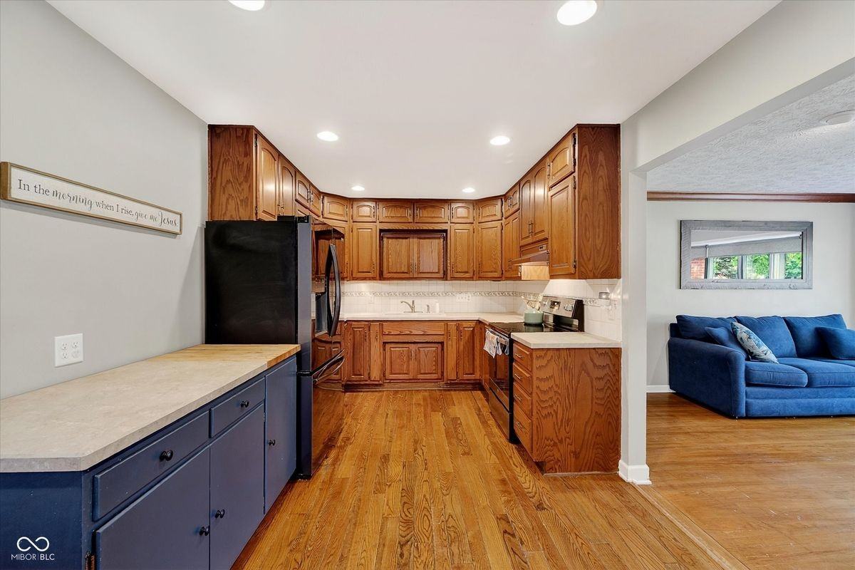 2202 Fairhope Dr - Photo 6 of 30