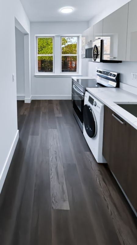 1559 W Hollywood Ave ##208 - Photo 5 of 12