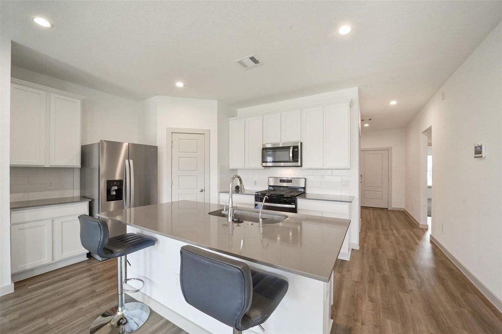 7834 Wrangler Shack Ln - Photo 5 of 29