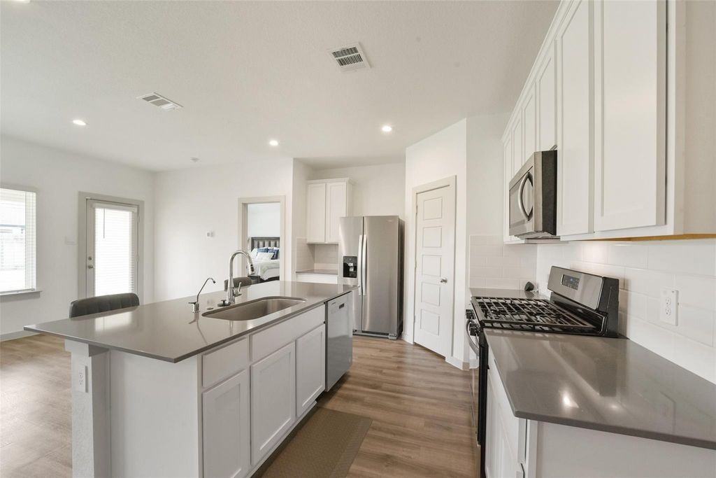 7834 Wrangler Shack Ln - Photo 6 of 29