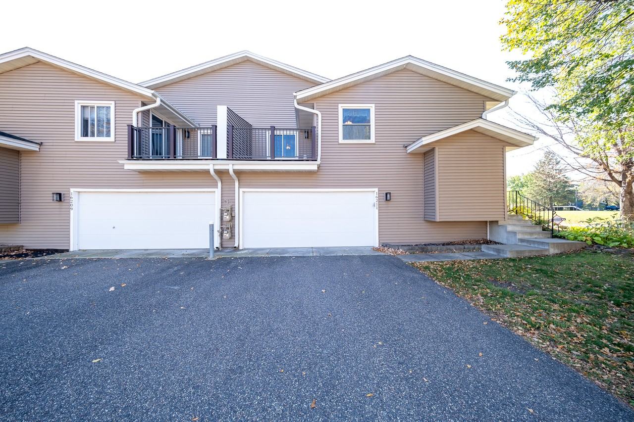 16211 Flagstaff Ct S #1 - Photo 4 of 26