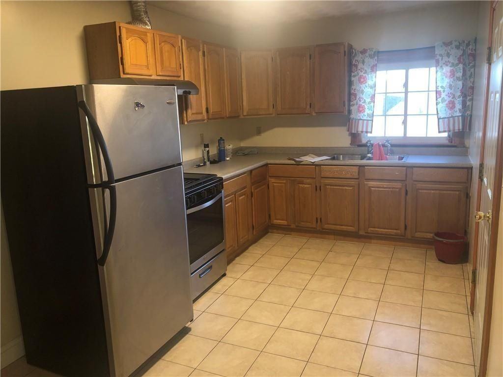 33 Marlborough Ave ##3
