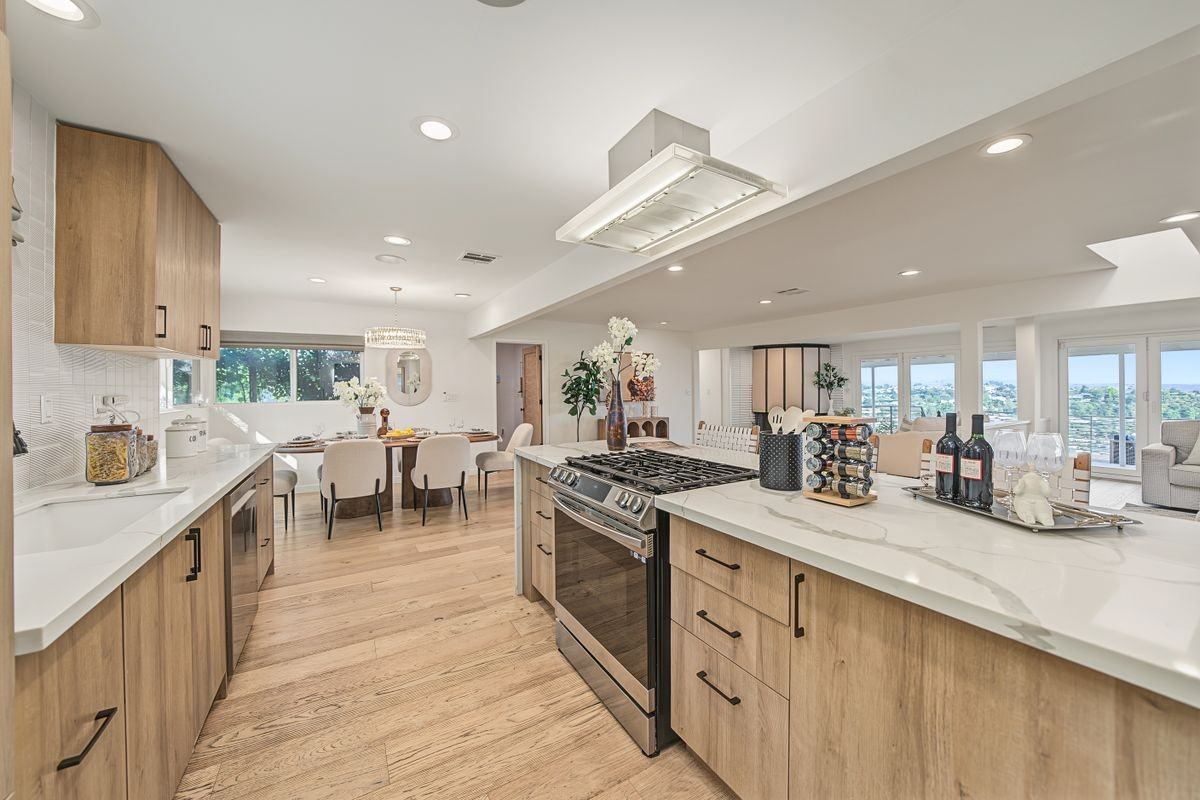 398 Montechico Dr - Photo 4 of 33