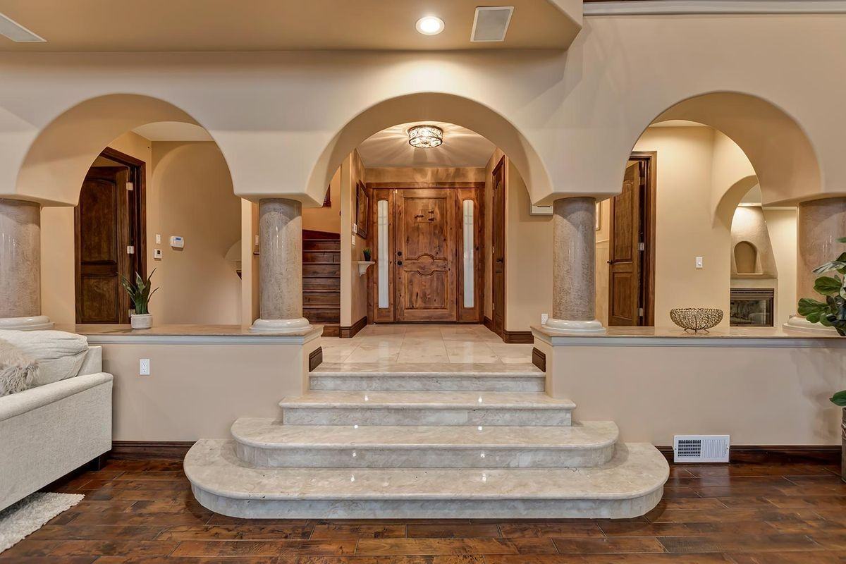 3263 Tareco Dr - Photo 2 of 49