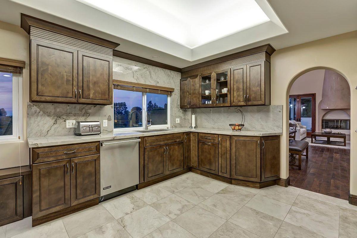 3263 Tareco Dr - Photo 7 of 49