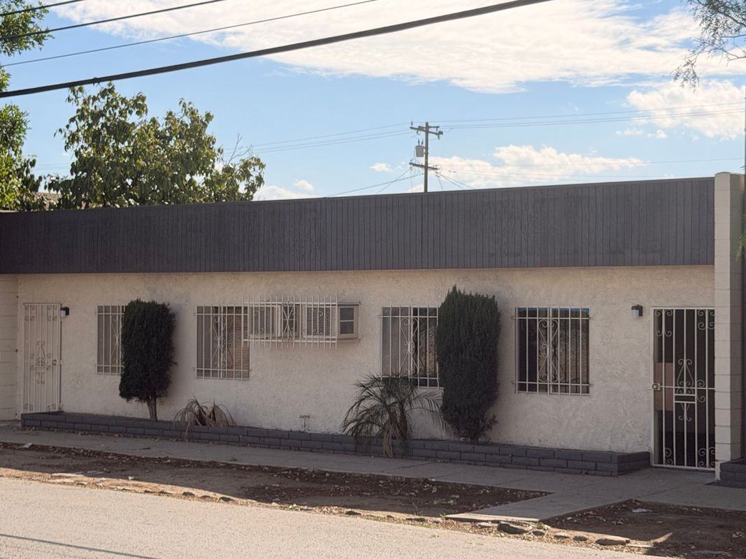 208 E State St - Photo 2 of 34
