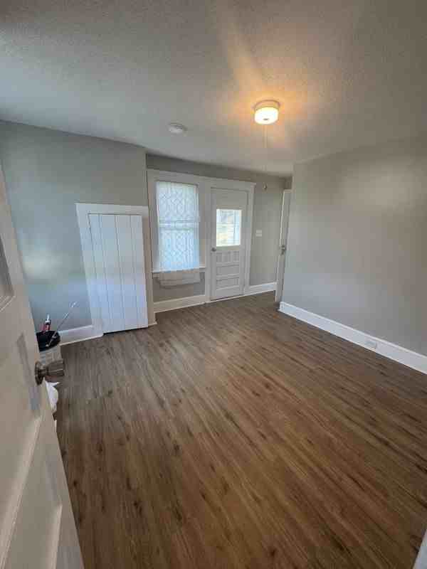 37 Colorado Ave N - Photo 2 of 3