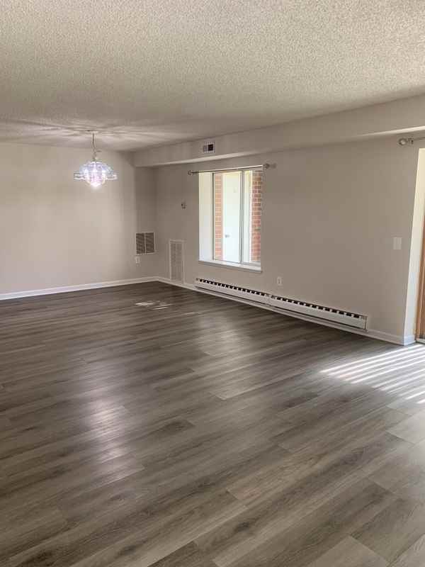 15400 Bassett Ln - Photo 5 of 14