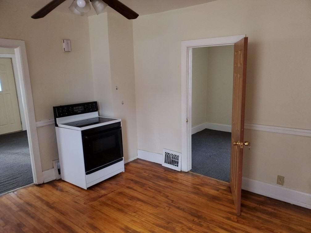 1534 Main Ave - Photo 3 of 18