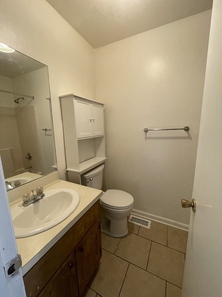 158 Cedar Crest Dr #1 - Photo 7 of 9