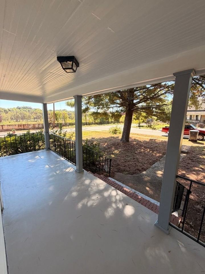 2 Stephenson Ave - Photo 2 of 14