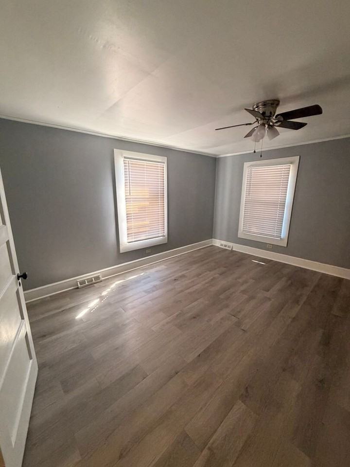 2 Stephenson Ave - Photo 6 of 14