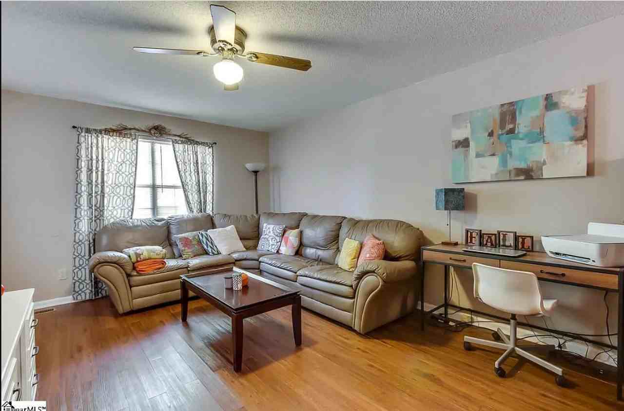 308 Bates View Dr #A - Photo 2 of 8