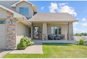 featured image of 930 Aspen Cir