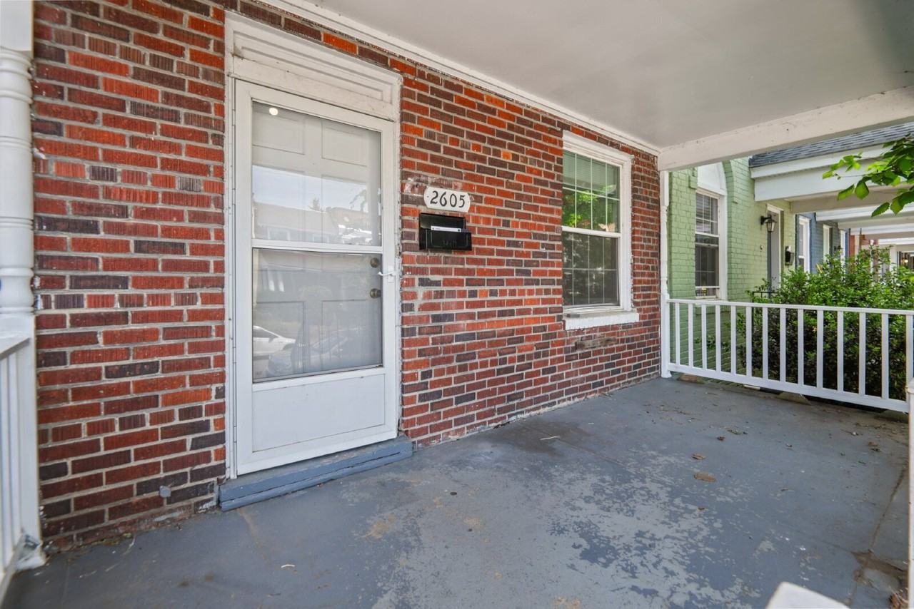 2605 Grayland Ave - Photo 3 of 39
