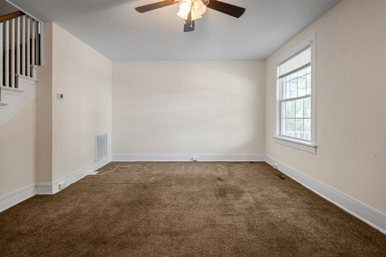 2605 Grayland Ave - Photo 5 of 39