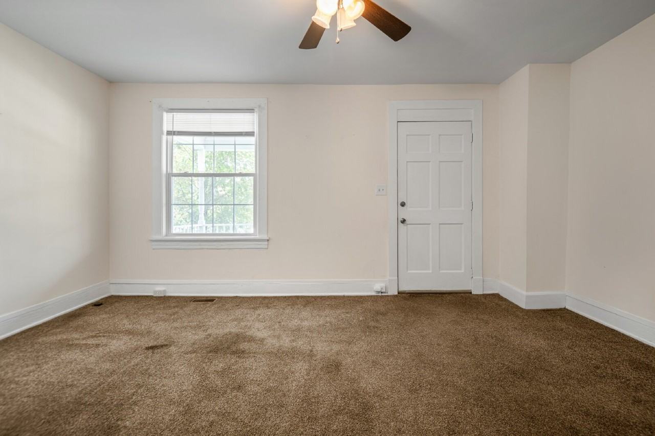 2605 Grayland Ave - Photo 7 of 39