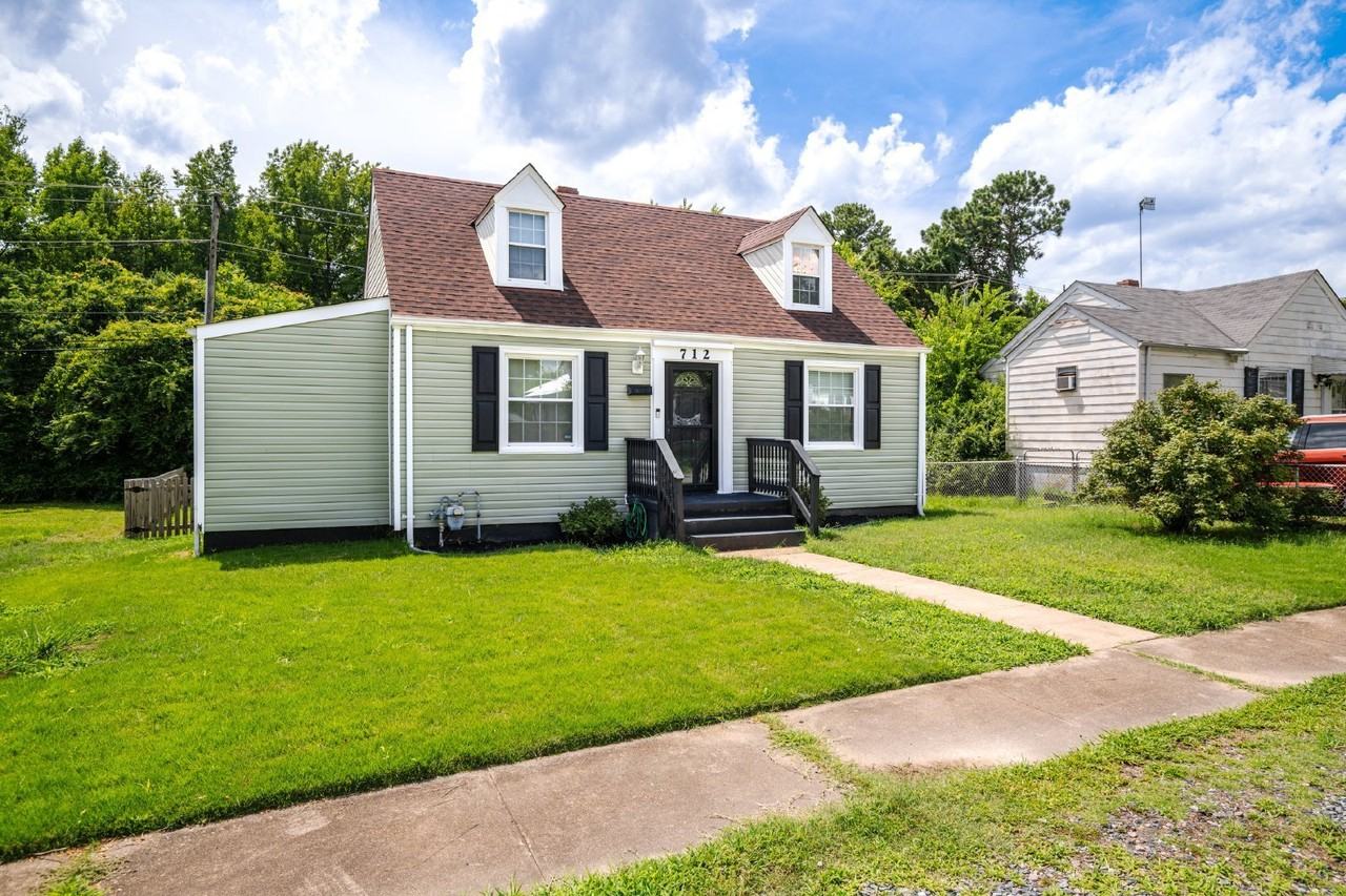 712 Hill Top Dr - Photo 2 of 41