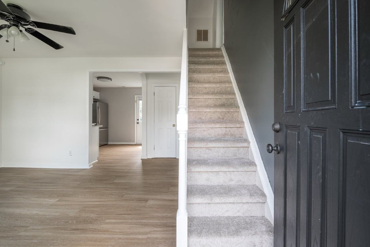 712 Hill Top Dr - Photo 5 of 41