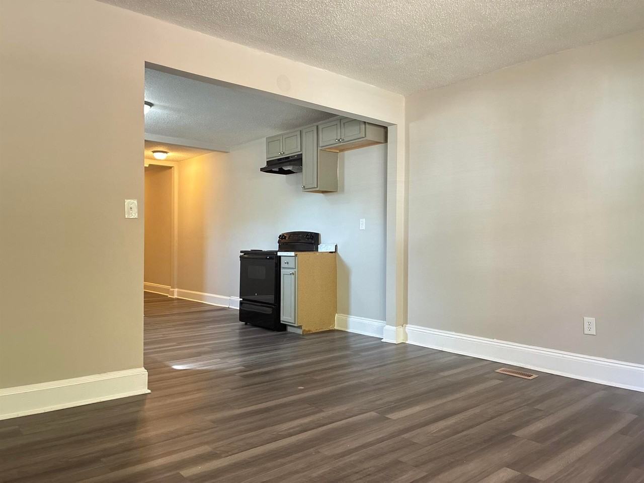 114 Chestnut St #B - Photo 5 of 17