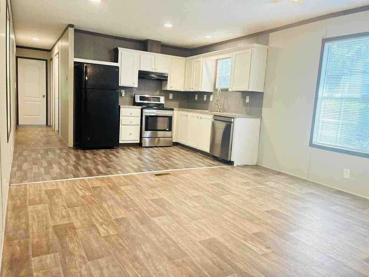 376 Skylark Ln #20 - Photo 3 of 22