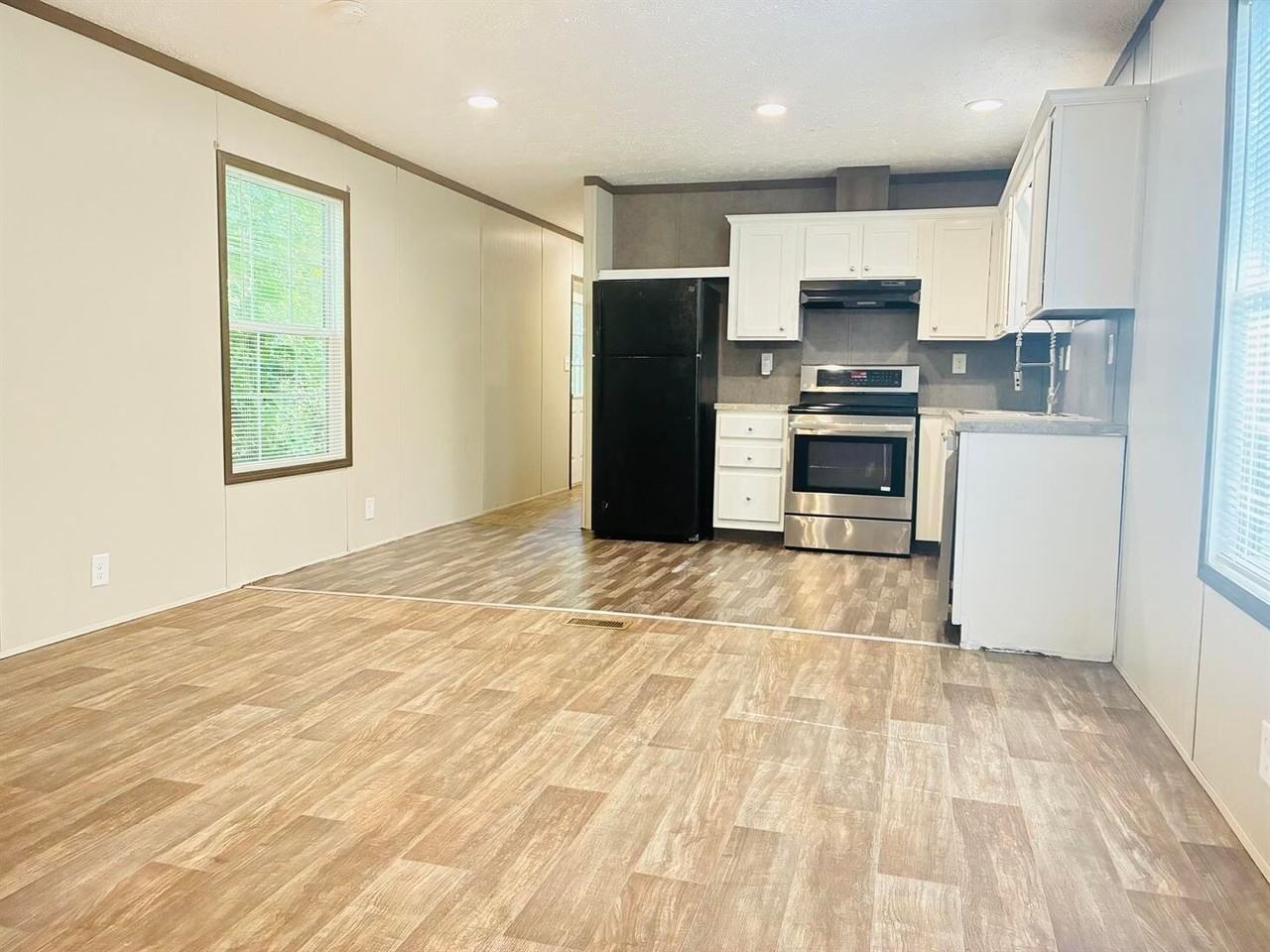 376 Skylark Ln #20 - Photo 4 of 22